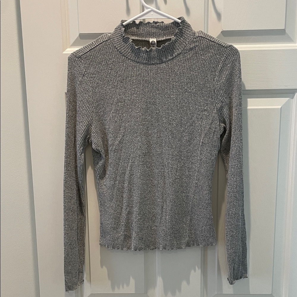 American Rag Gray Ribbed Long Sleeve Top